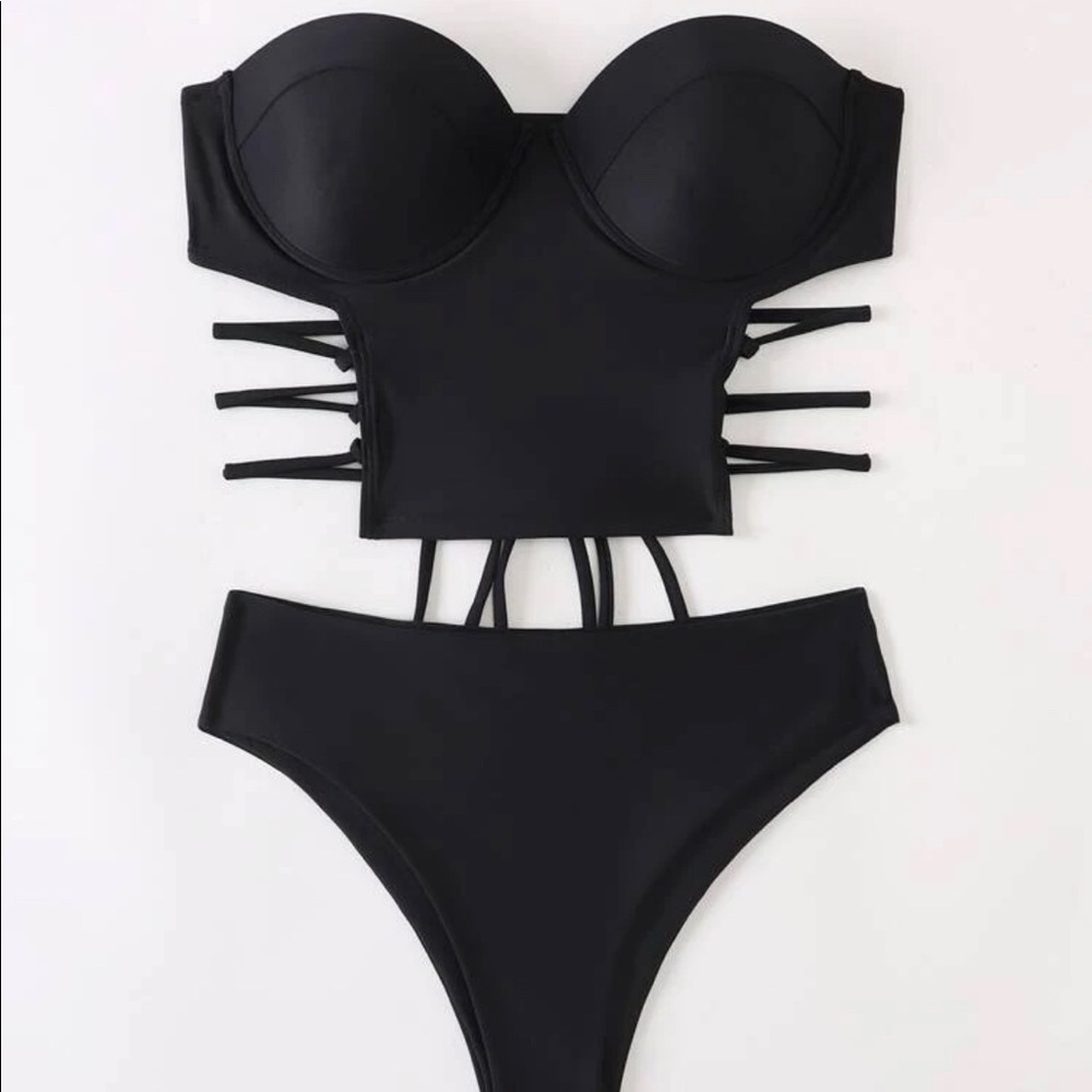 Strappy black corset style bikini - Picture 7 of 7